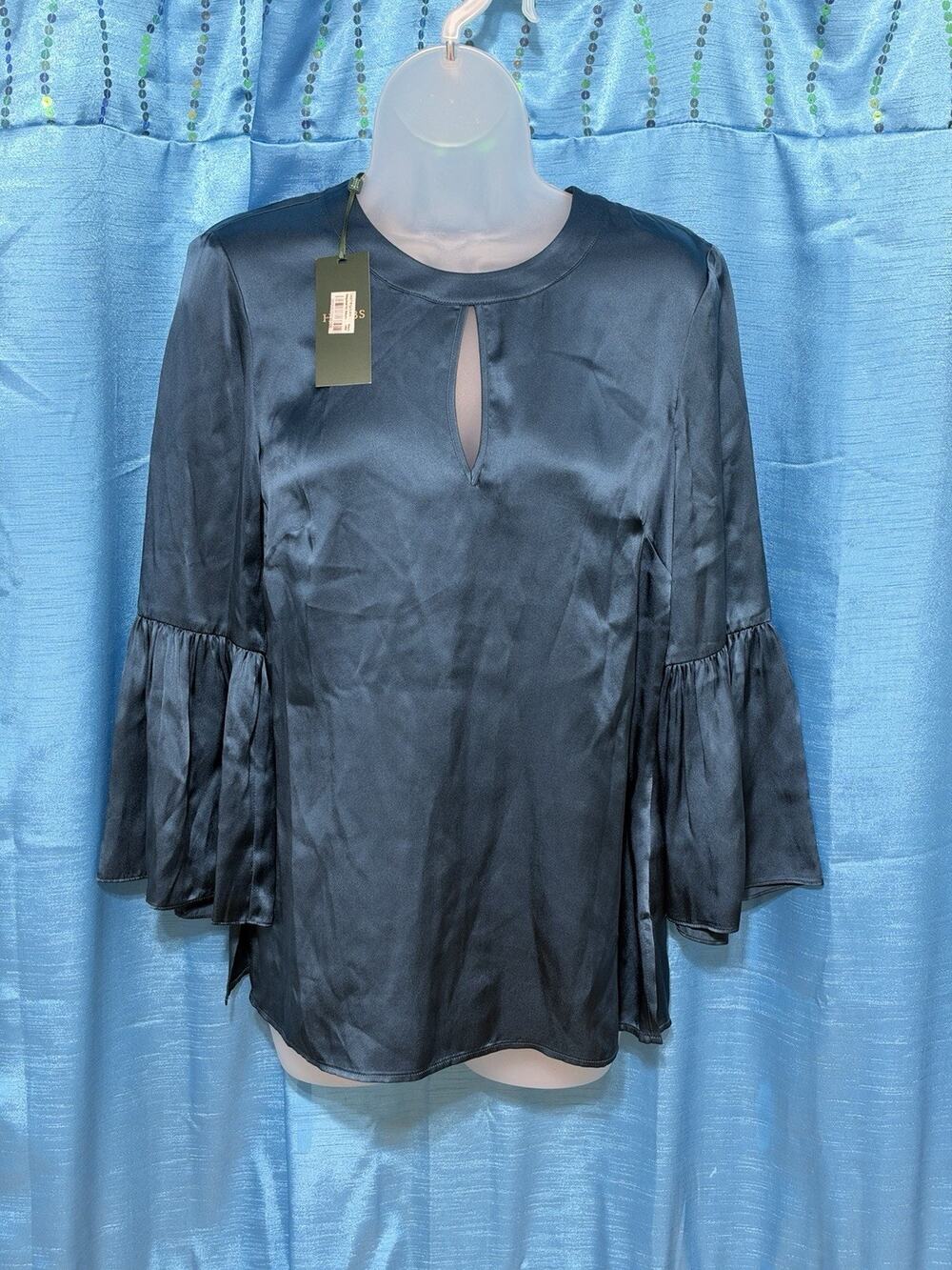 Hobbs London NWT 100 % Silk Blue Blouse Long Bell Sleeve Key Hole Has Flaw